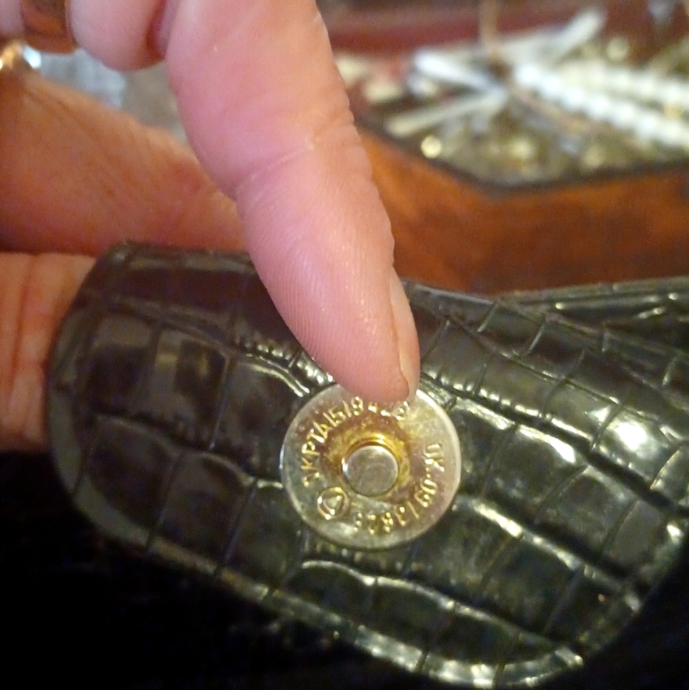 Beuno Handbag - Picture 3 of 3